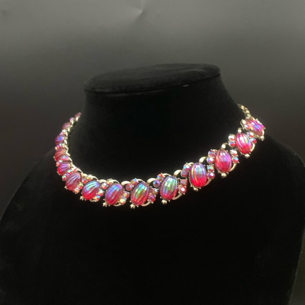 Vintage Signed Coro Melon Red AB Aurora Borealis Iridescent Rhinestone Necklace - Picture 10 of 16